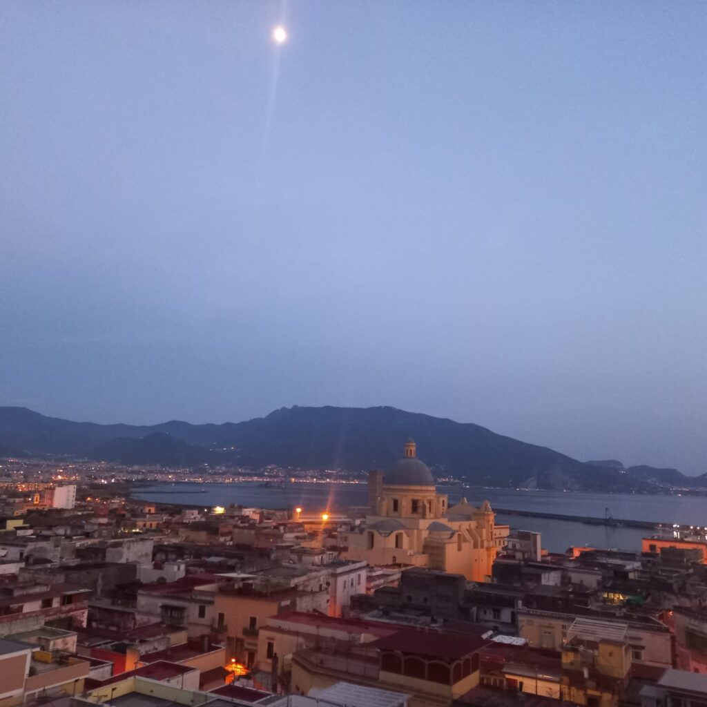 Uno sguardo sulla città dormiente
